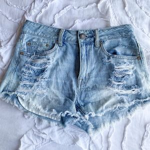 ae lightwash shorts